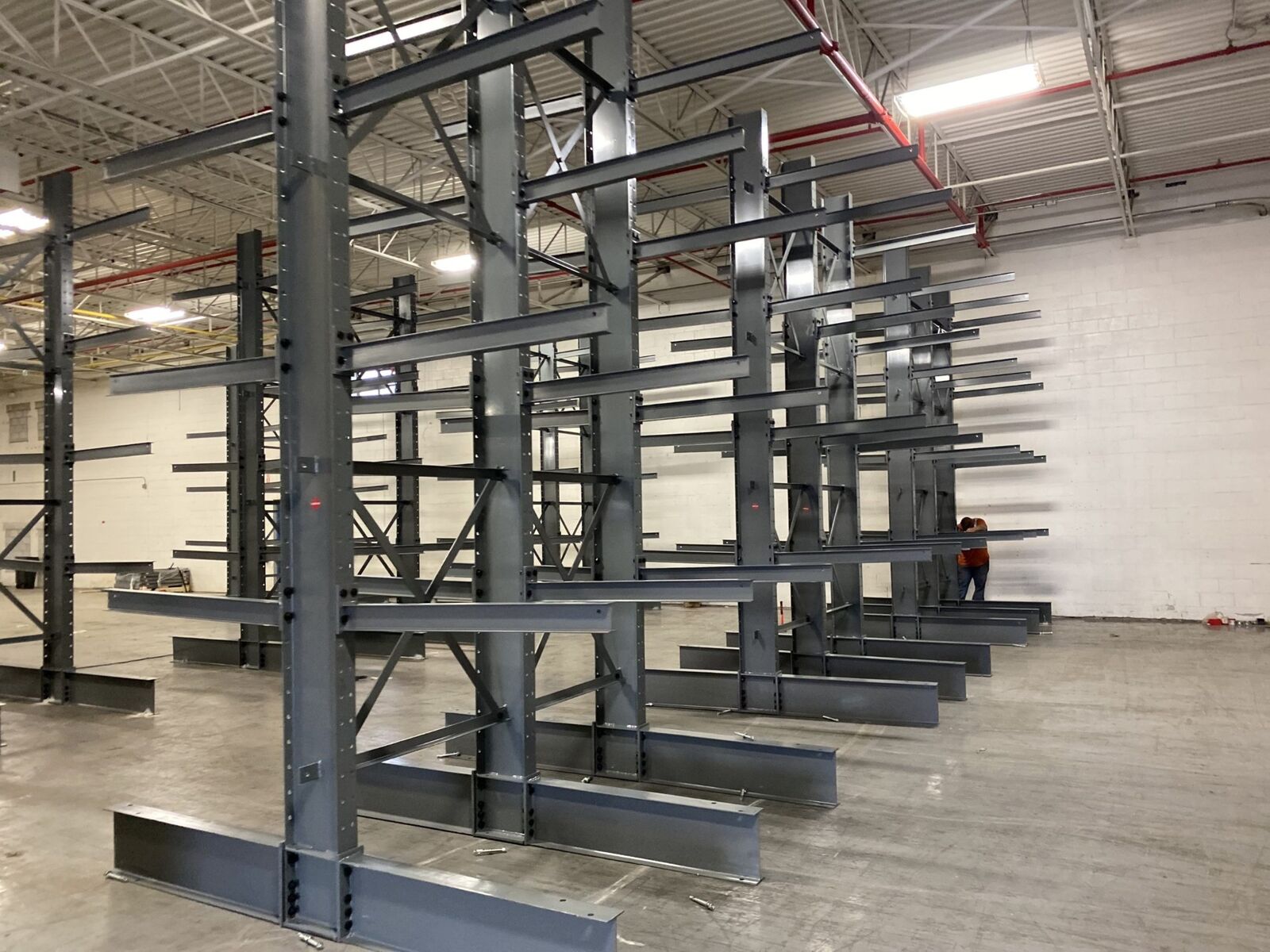 Cantilever racks for long materials